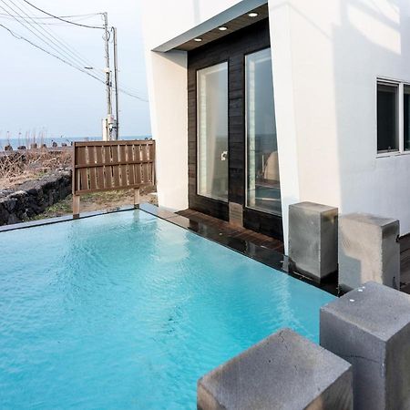 Aqua Beautique Poolvilla Τζέτζου Εξωτερικό φωτογραφία