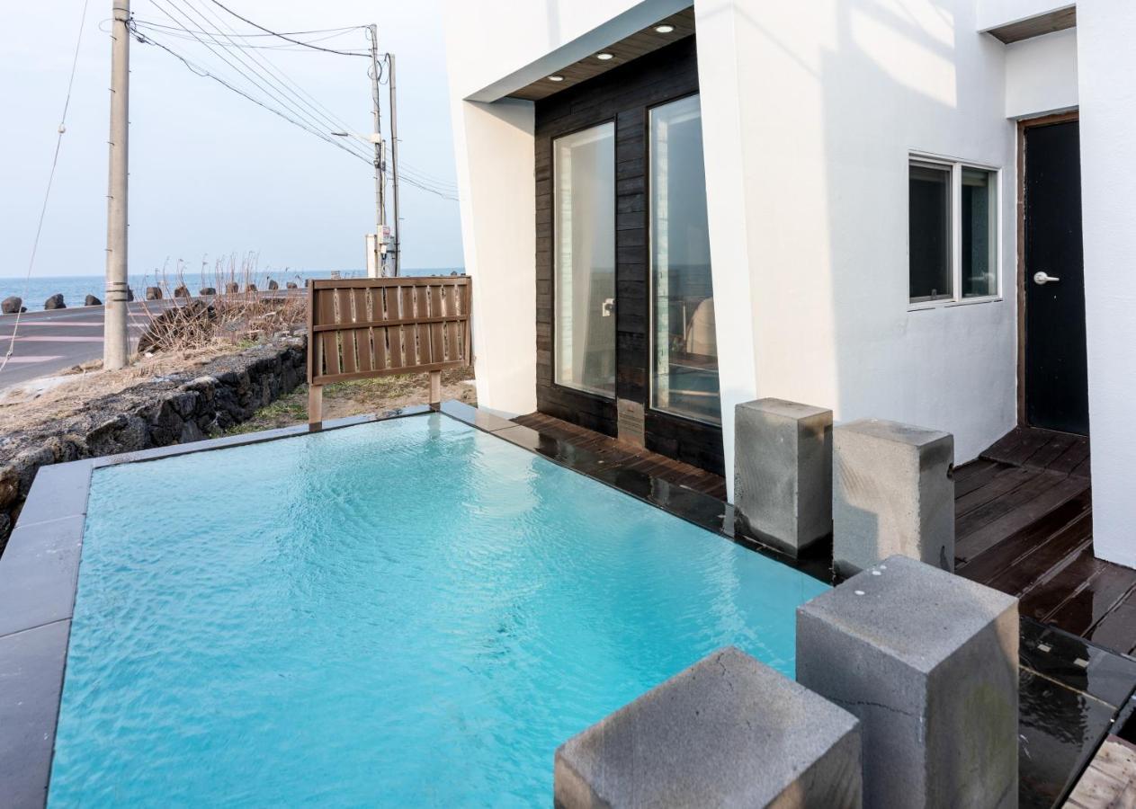Aqua Beautique Poolvilla Τζέτζου Εξωτερικό φωτογραφία